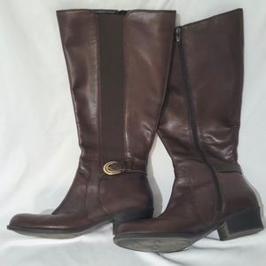 Naturalizer tall leather/fabric boots. 17" calf with panels that expand.side zip